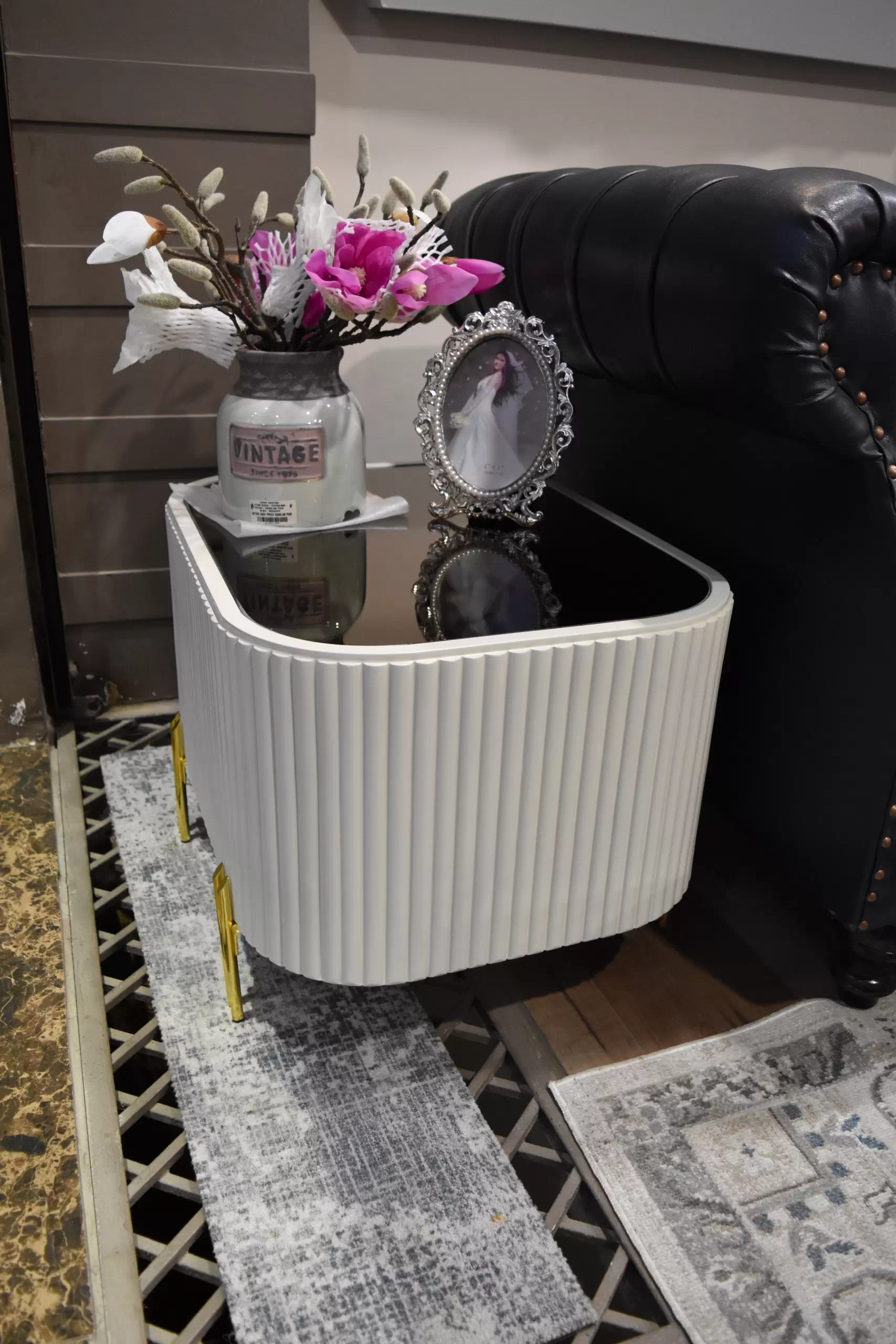 Classic Table Set 001 - Image 3