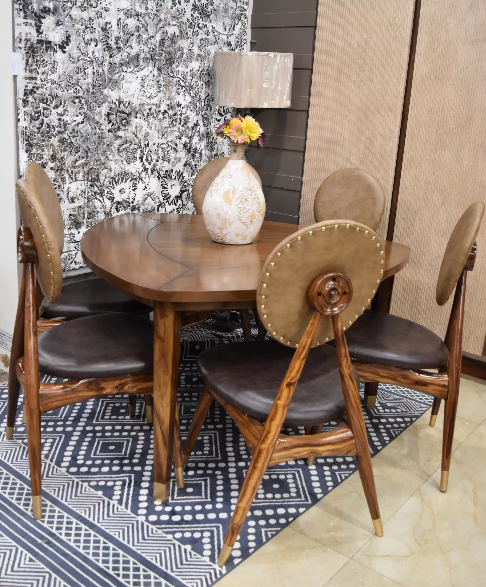 Tri-angle Dining Set 2